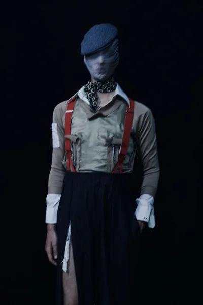 Look 17